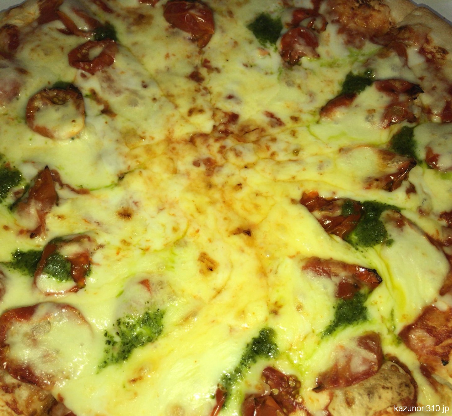 #プレミアムマルゲリータ #ピザハット チーズを味わえる一品。うまうま。