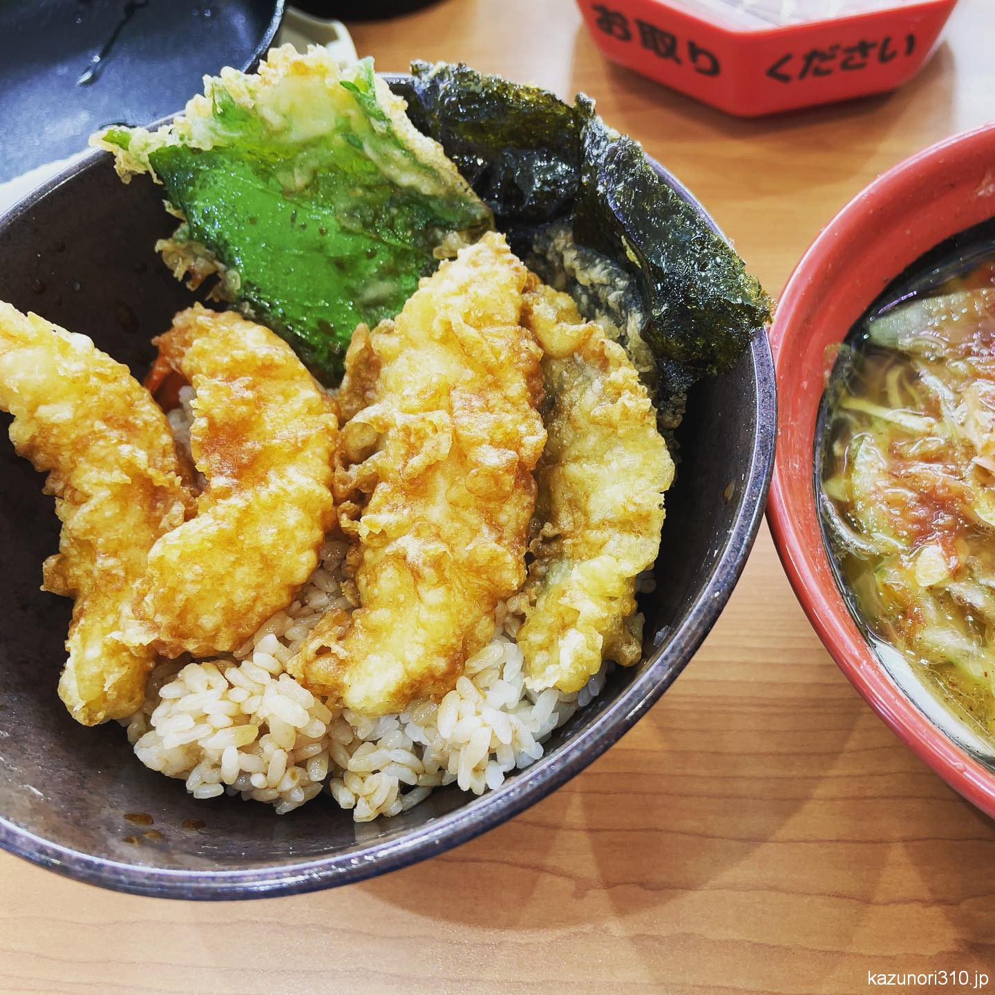 #くら寿司 #天丼 #ラーメン #ランチ 天ぷらが小さい。セットで770円だったかな。